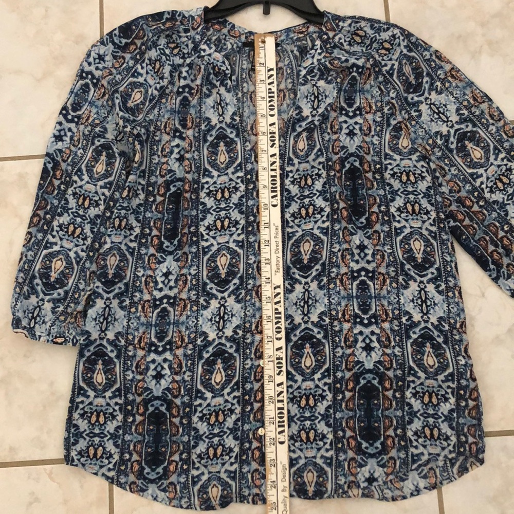 Pretty button down blouse - Picture 5 of 8